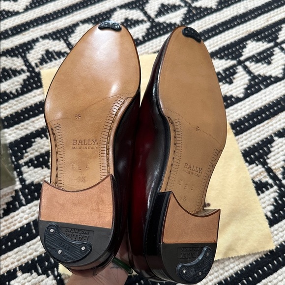 NWT vintage Bally Men\'s Deep Burgundy Leather Bilbao